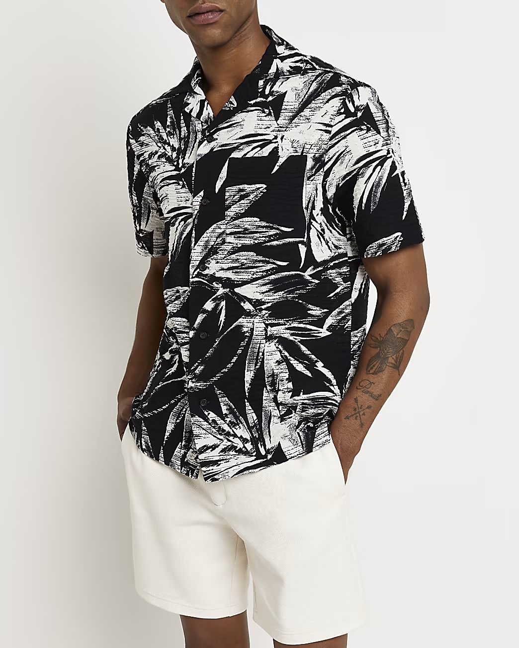 River Island Mens Black Regular fit Print short sleeve shirt | River Island (US)