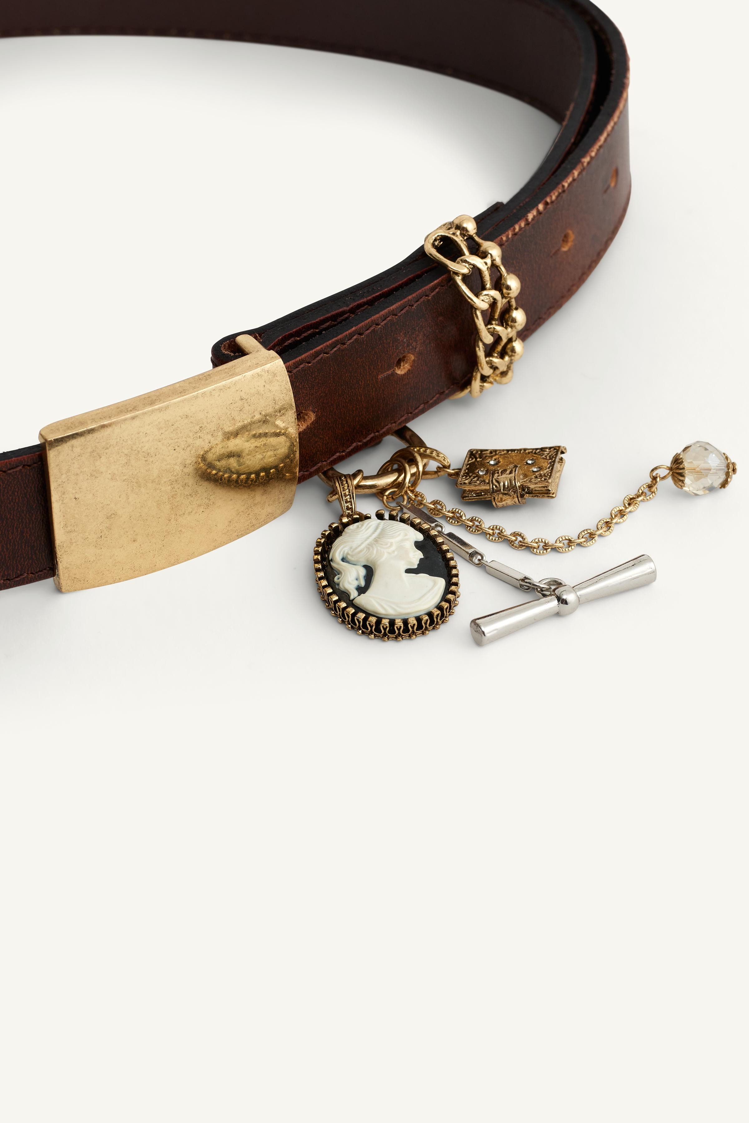 We use first-party and third-party cookies to understand the uses of our online store and to be a... | Zara US