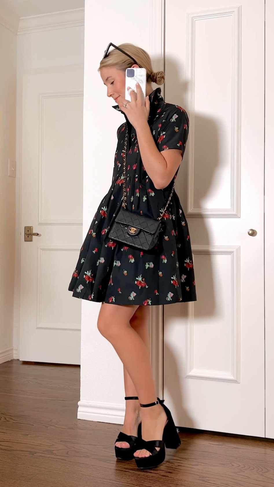 Sizing (I’m 5’2)

Dress: XS (has a generous fit but true to size in my opinion) 
Shoes: 7 (true to size) 