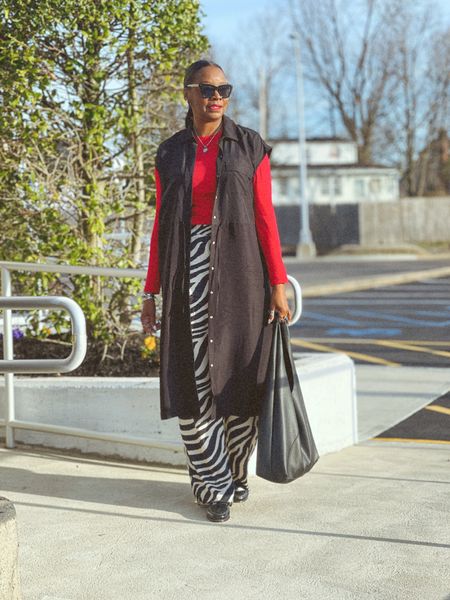 Dress as a Duster over wide leg pants and tee shirt 

#LTKstyletip