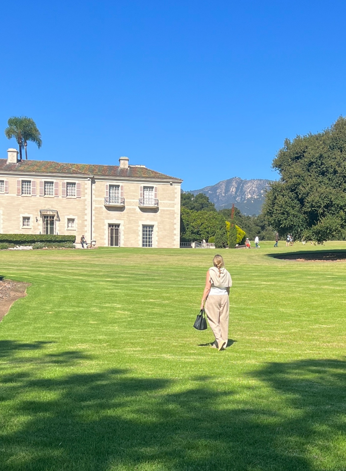 Last of summer … the good news is the linen pants are on sale for a great deal! 

#sale #ltk #ootd #fallfinds #fall #autumn #summer #linen #summeruniform #abercrombie

#LTKmidsize #LTKhome