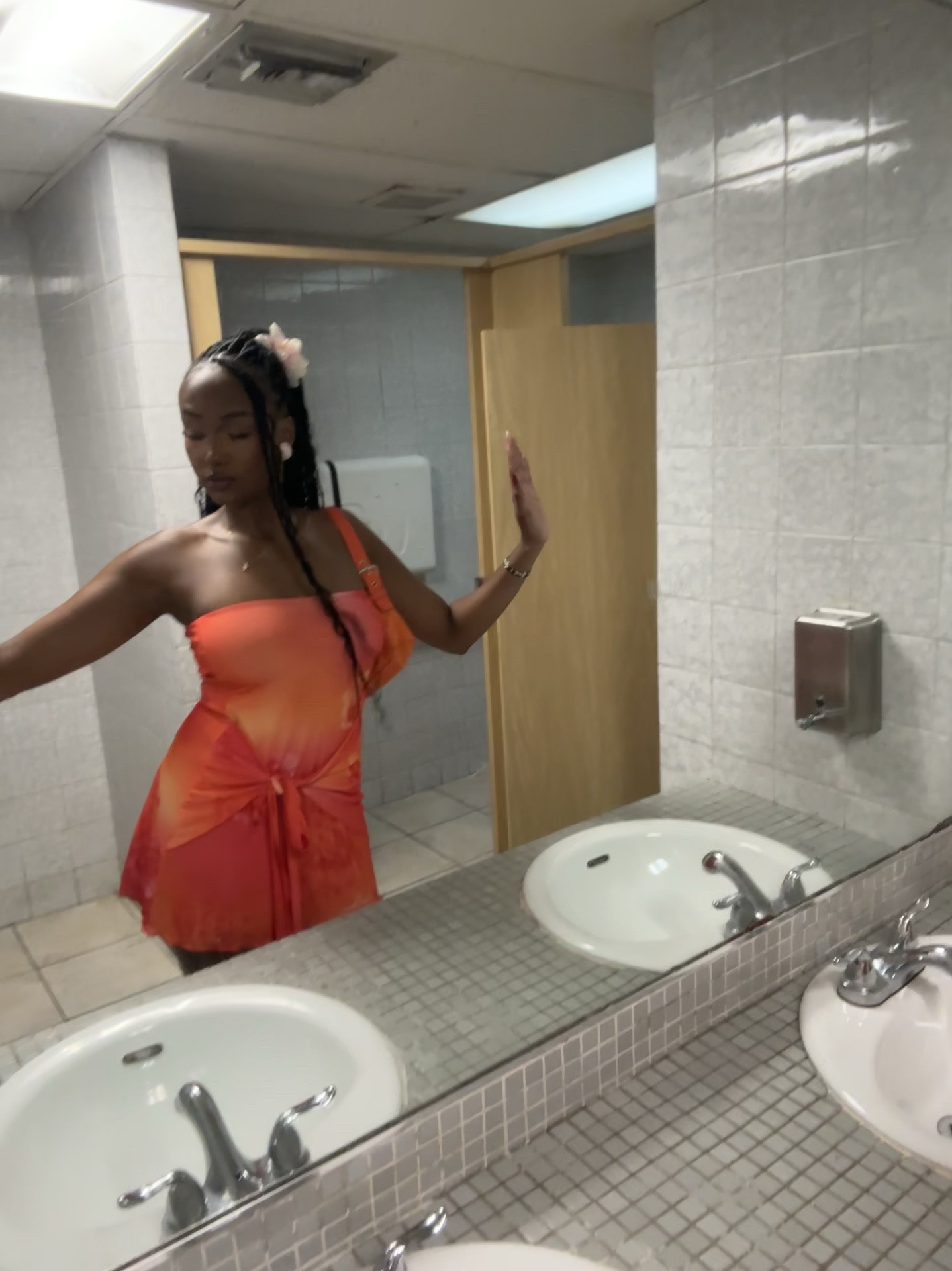 my likkle flower hair clip 🌸 

#LTKStyleTip #LTKFindsUnder50 #LTKSeasonal