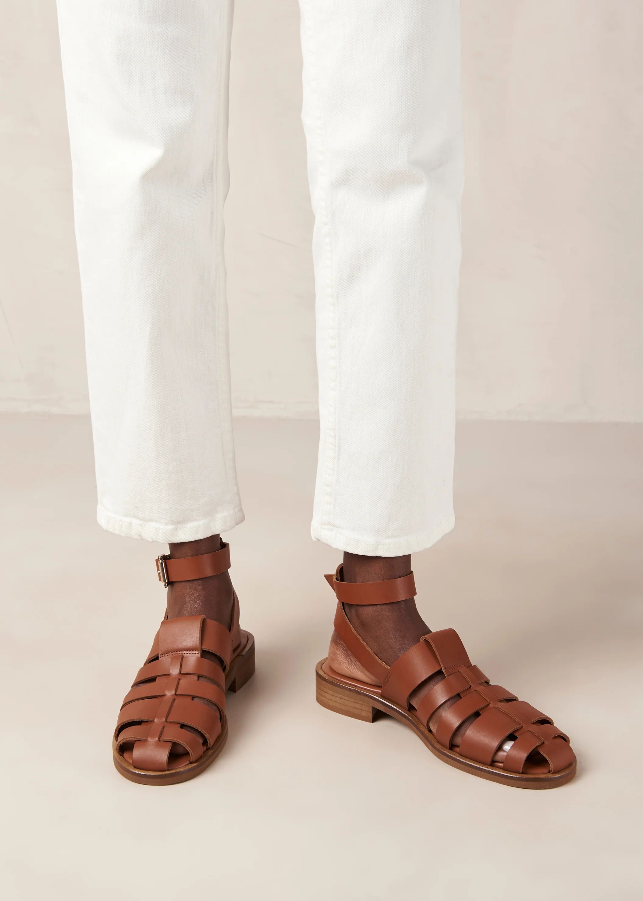 Perry - Brown Leather Sandals | ALOHAS | Alohas US