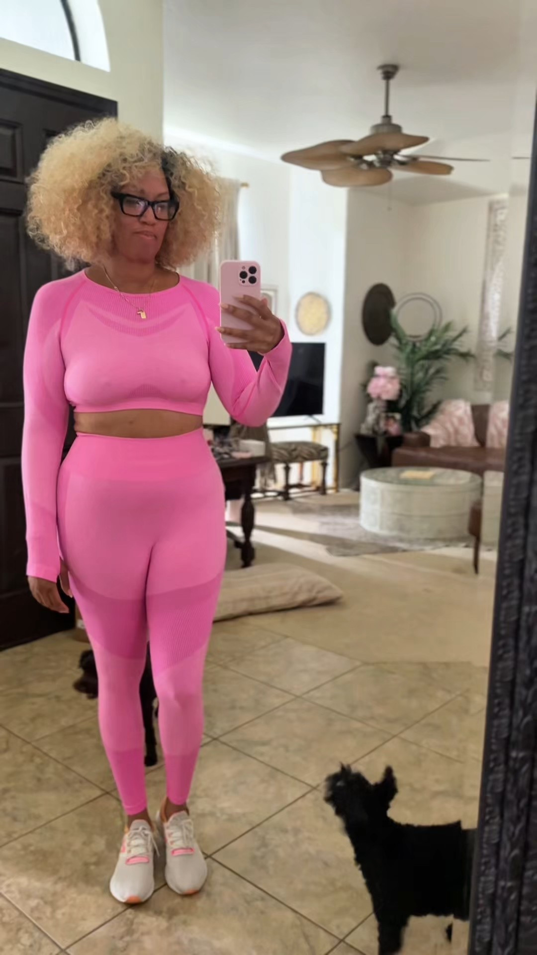 OOTD: Pretty in pink but still ready to sweat 💕✨
Who said workout fits can’t be cute and comfy? 👟💪
Would you rock this set to the gym—or just for the vibe? 🌸


#LTKStyleTip #LTKWorkwear