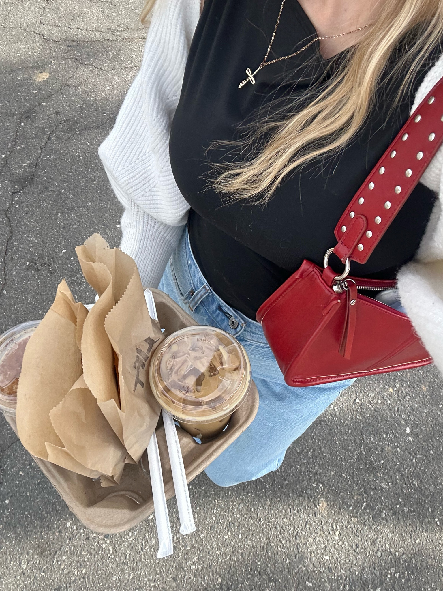 coffee run ootd ☕️🧸🍓

#LTKStyleTip #LTKSaleAlert #LTKFindsUnder50