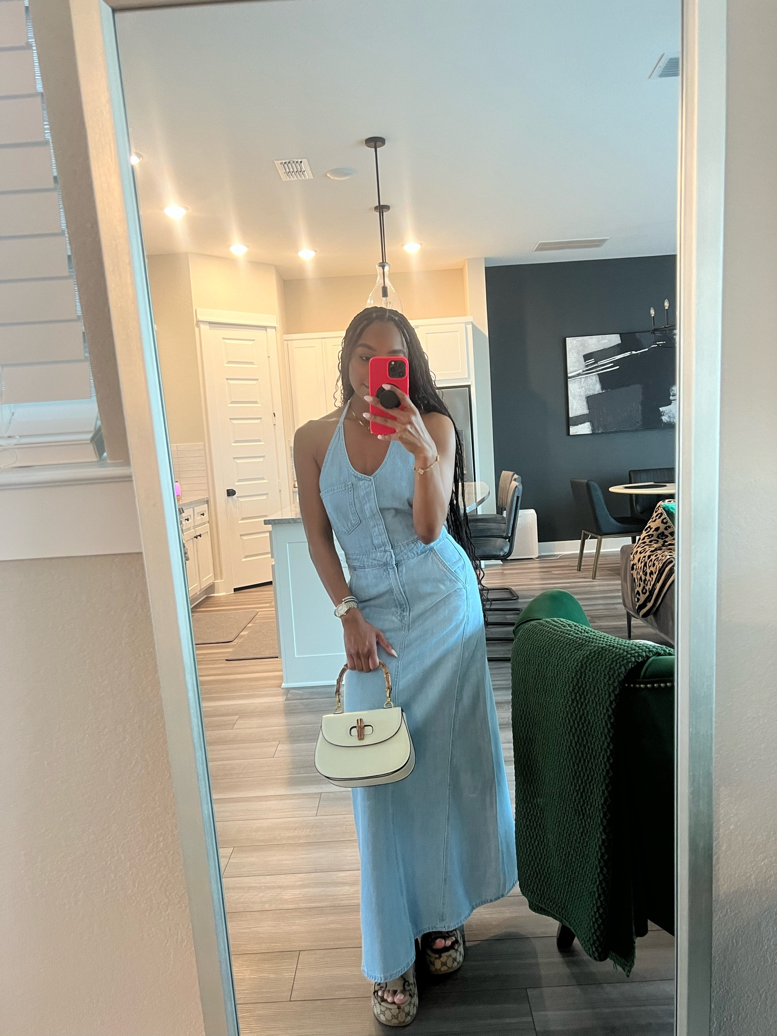 Wearing a 00 in the dress! 👗 