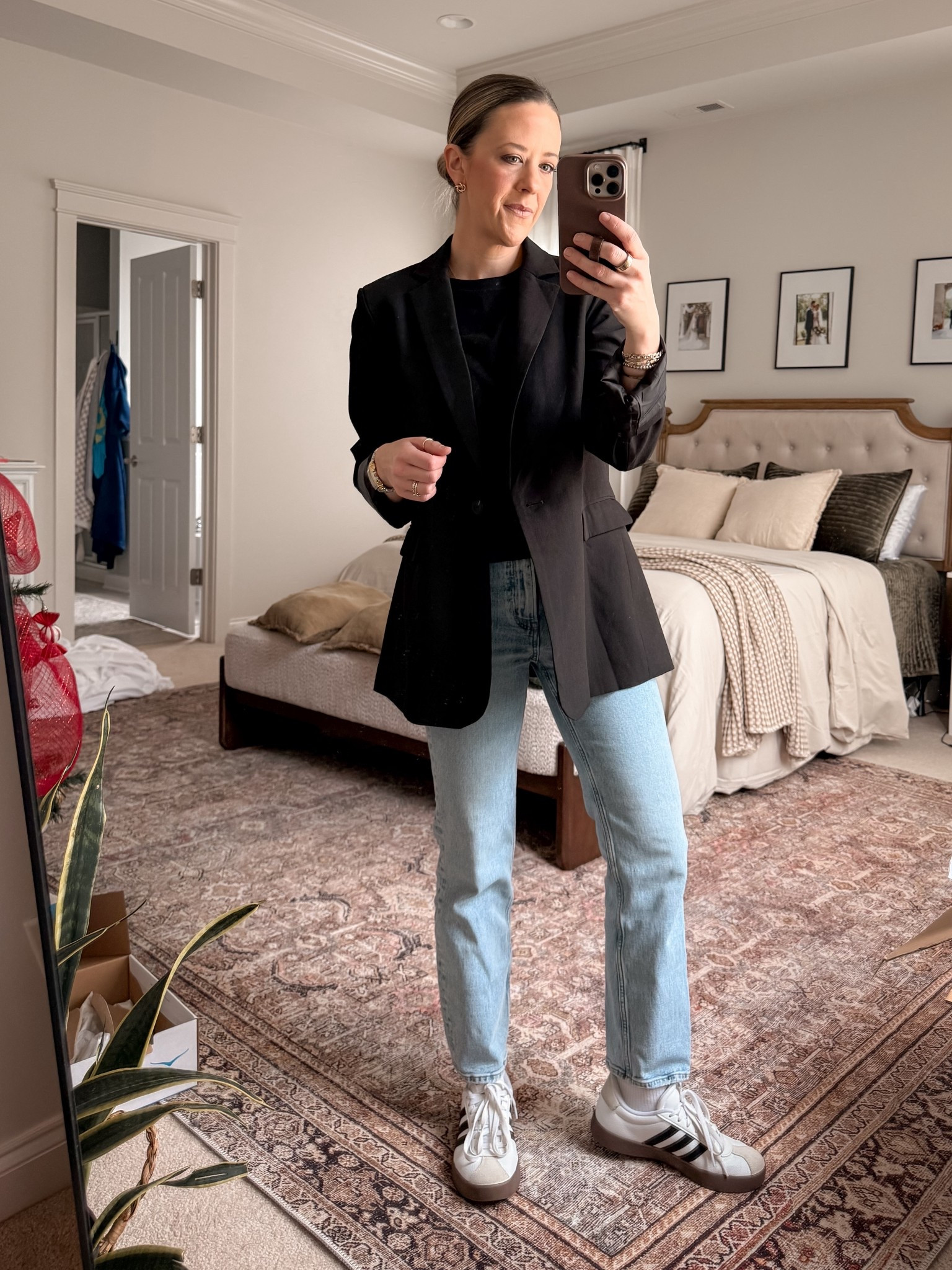 A little after-Christmas shopping outfit 🖤
Wearing my Amazon blazer, one of my favorite Walmart crop tees (under $10!), and Abercrombie high-rise straight jeans (light wash, 25R) — the perfect classic jean for a capsule wardrobe.
Finished with my Adidas VL Courts, which look just like Sambas but are way more budget-friendly.

#LTKWinterStyle #CapsuleWardrobeStyle #AmazonFashionFinds #WalmartFashion #AbercrombieStyle #AdidasSneakers #MomOutfitInspo #ClassicStyle #CasualChicOutfit #LinenAndLightCo

#LTKFindsUnder100 #LTKmomlife #LTKootd