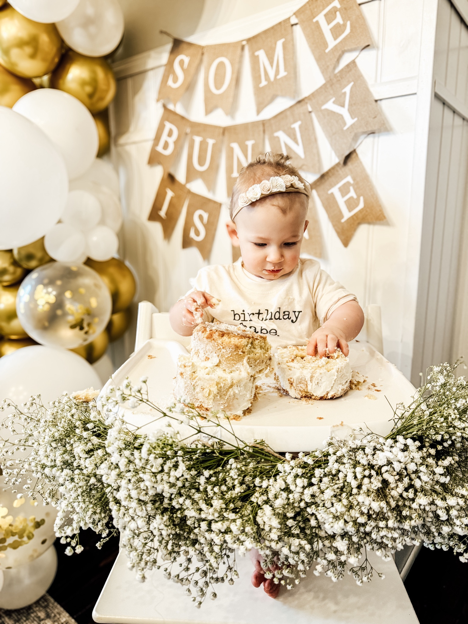 Some bunny first birthday 🐰