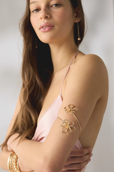 Bloom Flower Metal Wire Arm Cuff | Urban Outfitters (US and RoW)