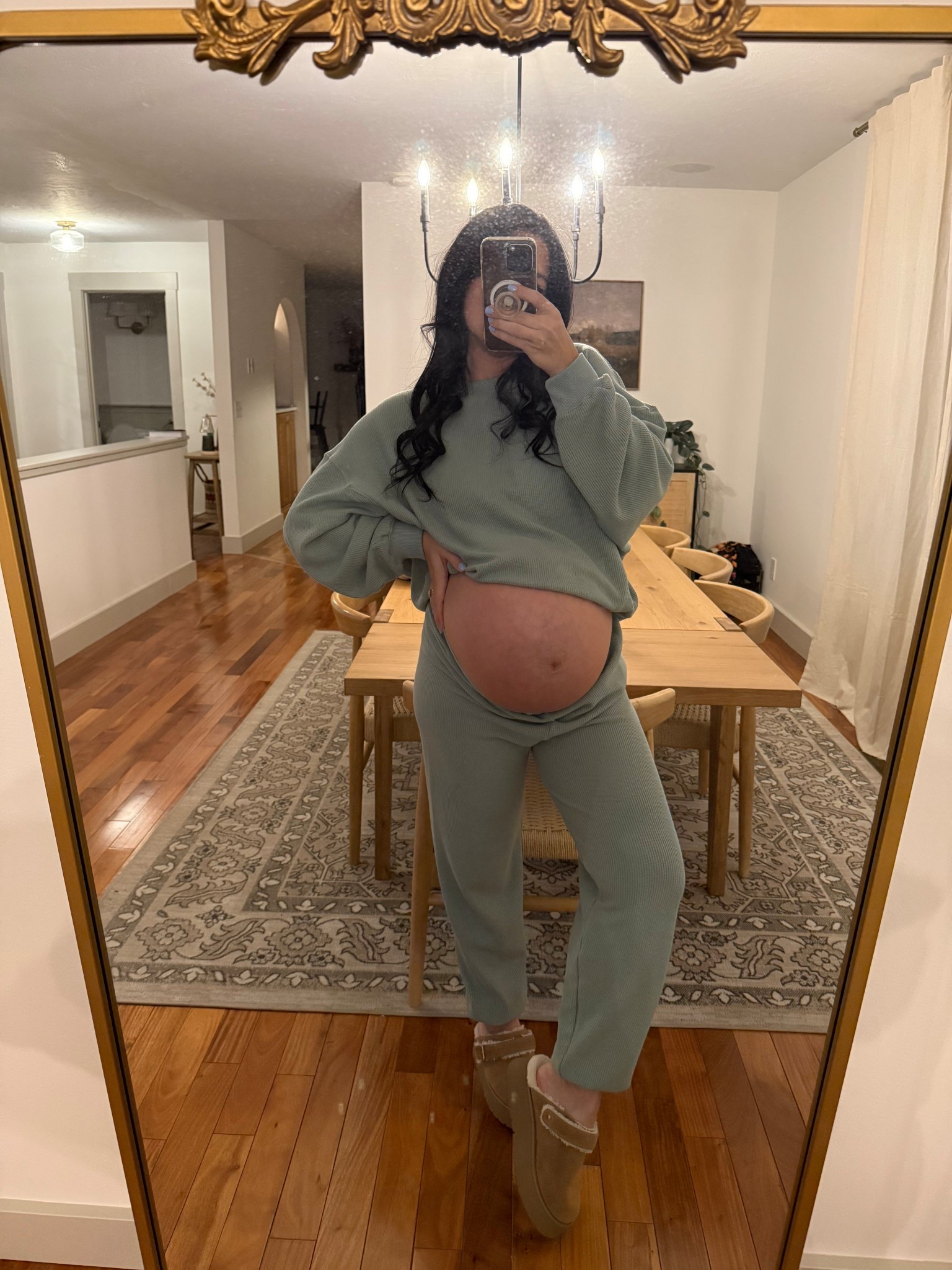 My fit to go to the hospital. Super comfy around the belly! Wearing small! 

#LTKBump #LTKSeasonal #LTKdayinmylife