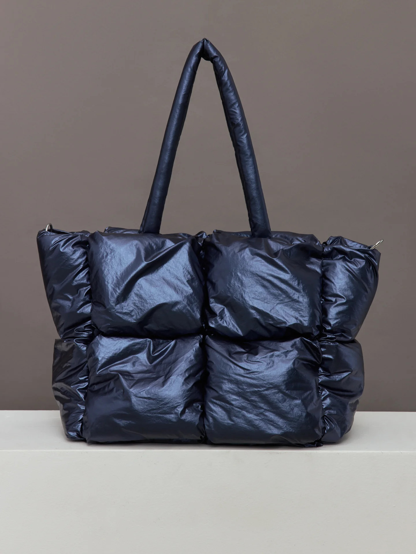 Quilted Tote Bag - Navy Blazer Shine | Carbon38
