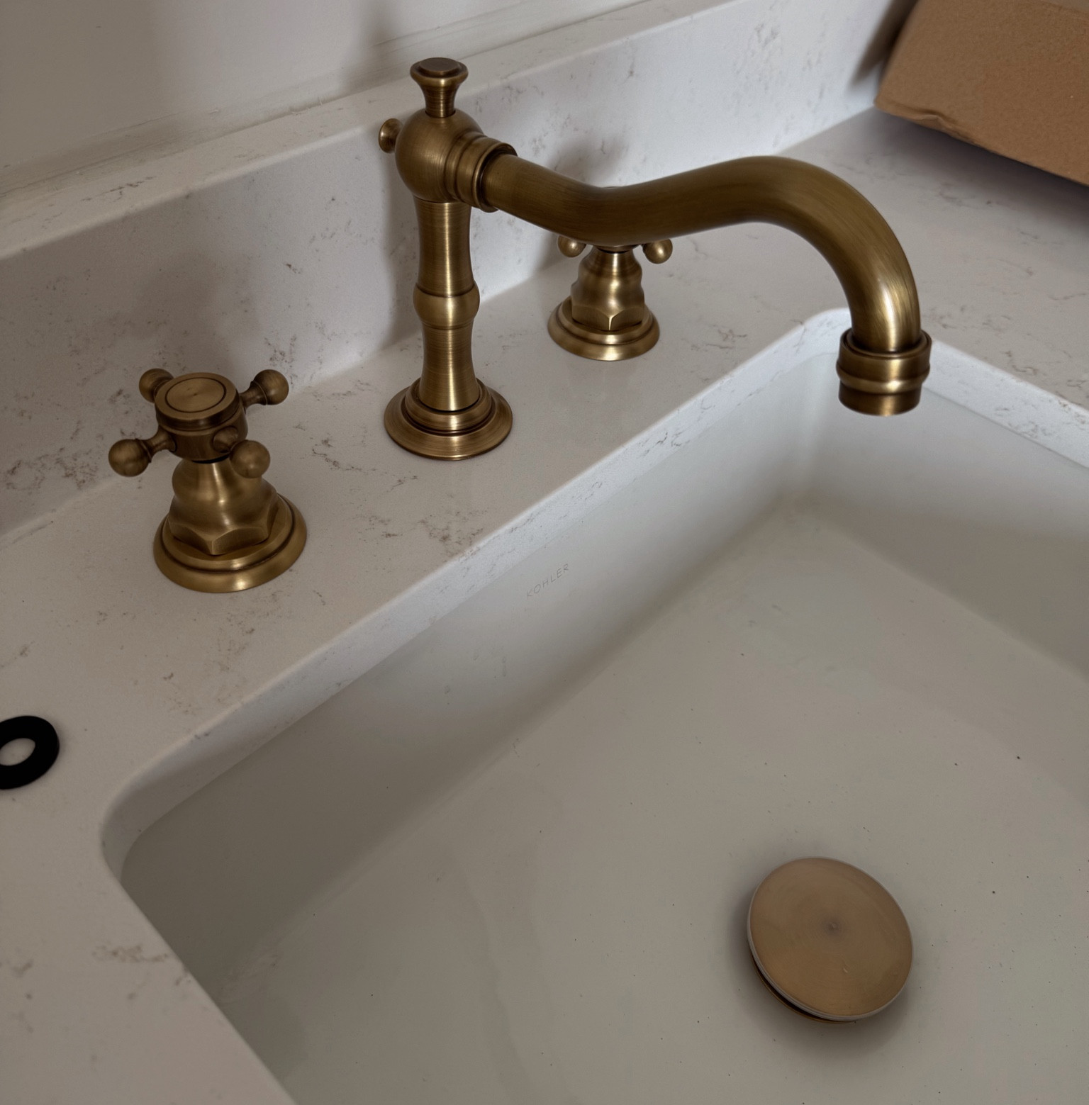 Amazon bathroom find 💧 

#LTKsalealert #LTKhome #LTKfindsunder50