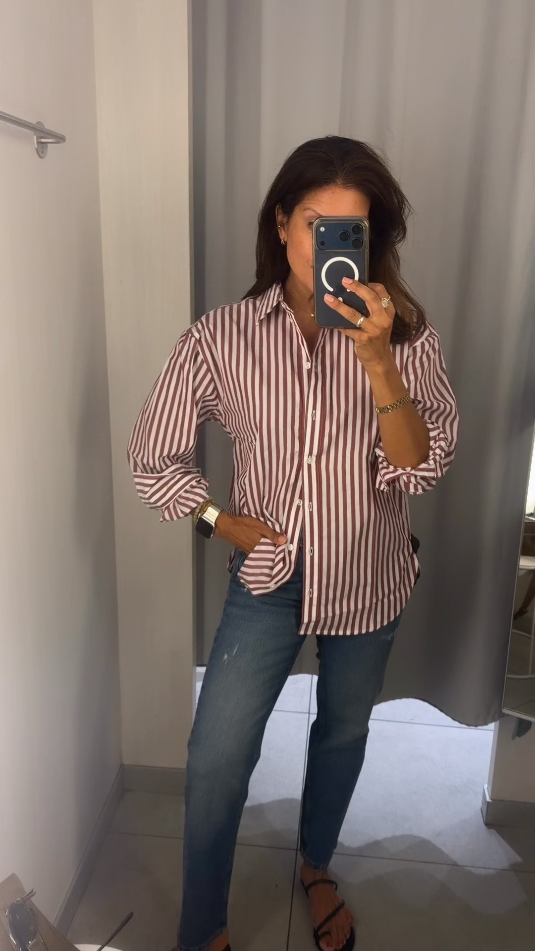 Oversized poplin shirt & regular straight legged jeans H&M

Top xs 
Jeans size 4 
Run small 

Fall fashion outfit idea over 50

#LTKPetite #LTKSeasonal #LTKOver40