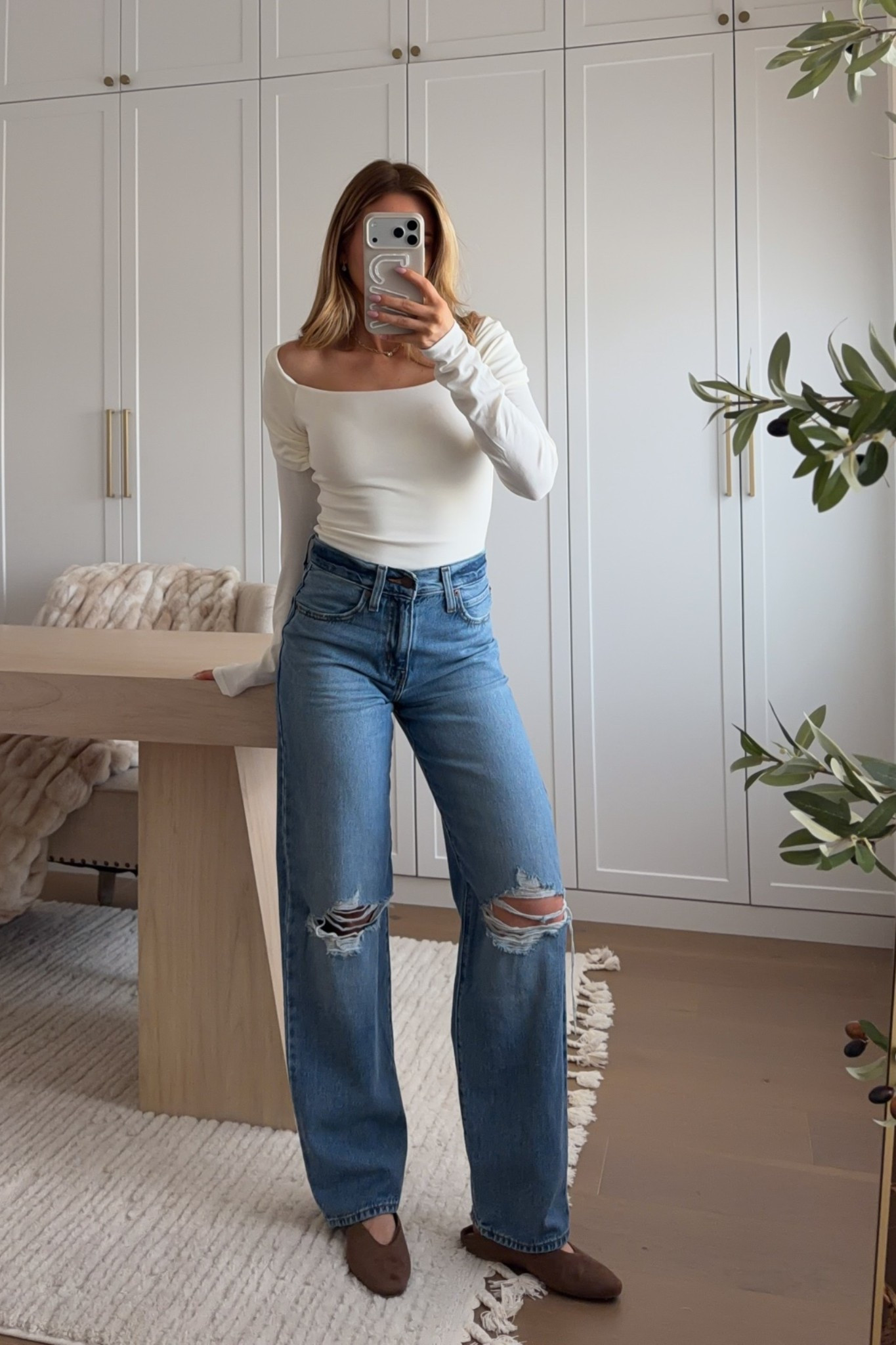 top: xs // jeans: 25 — you actually get 3 tops in one out of this amazon long sleeve!