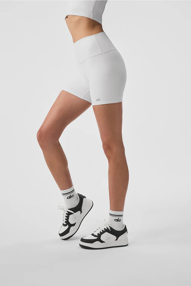 5" Airbrush High-Waist Biker Short | Alo Yoga (US)