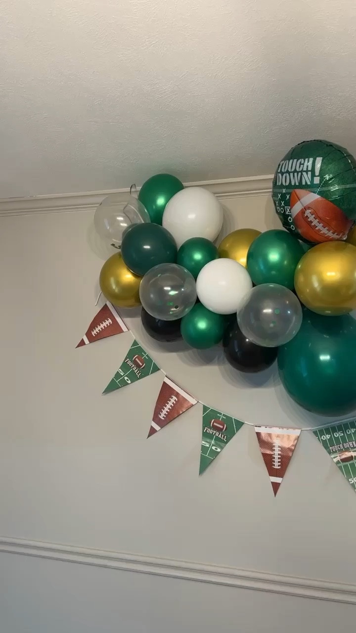 Football party decor
Balloon arch
Game day
