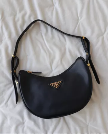 Prada Re-Edition 2005 Re-Nylon bag. A cute bag but too small for me :  r/DHgate