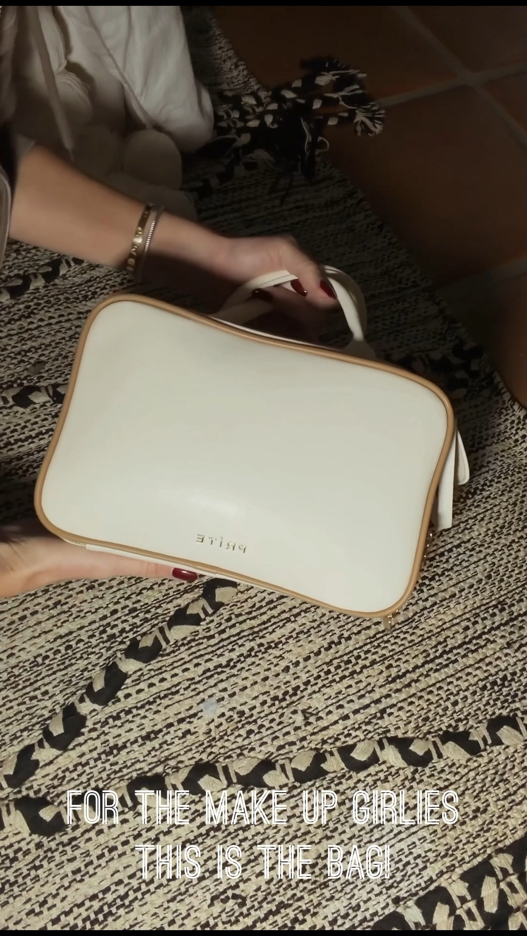 Make up girlies 🚨 this is the bag!! Price is so good!

#LTKBeauty #LTKgrwm #LTKSaleAlert