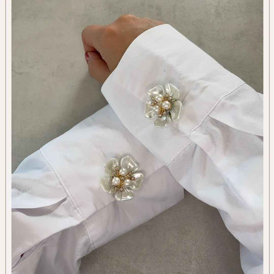 Pearl Flower 5 White Button Cover | Cufflinks |clip on Button Covers | Button Accessories | Butto... | Etsy (Global)