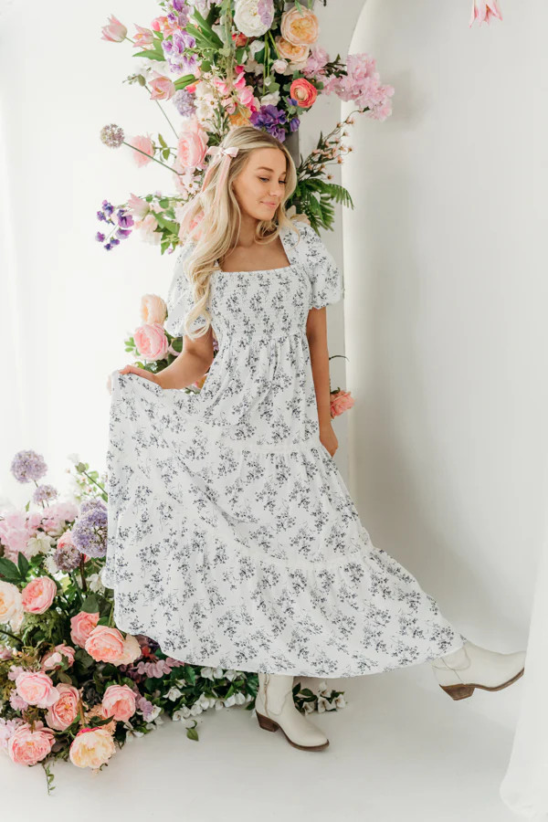 THE WHITLEY SMOCKED FLORAL MAXI DRESS IN OFF WHITE | Pink Desert