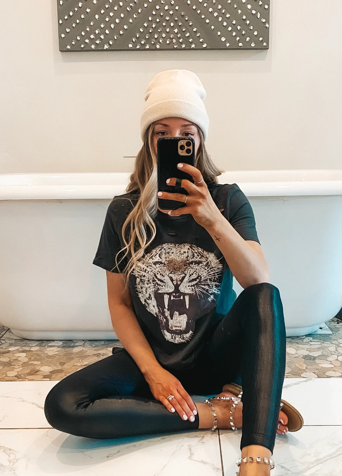 Tiger Distressed Tee (2 Colors) | Gunny Sack and Co