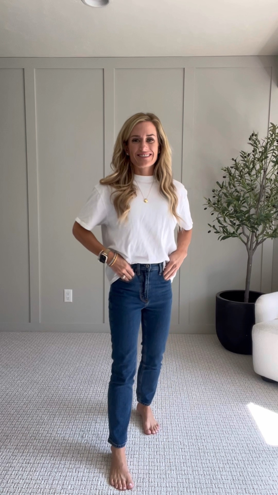 Abercrombie jeans
Black denim 
Straight leg jeans 

#LTKFallSale #LTKStyleTip #LTKSaleAlert