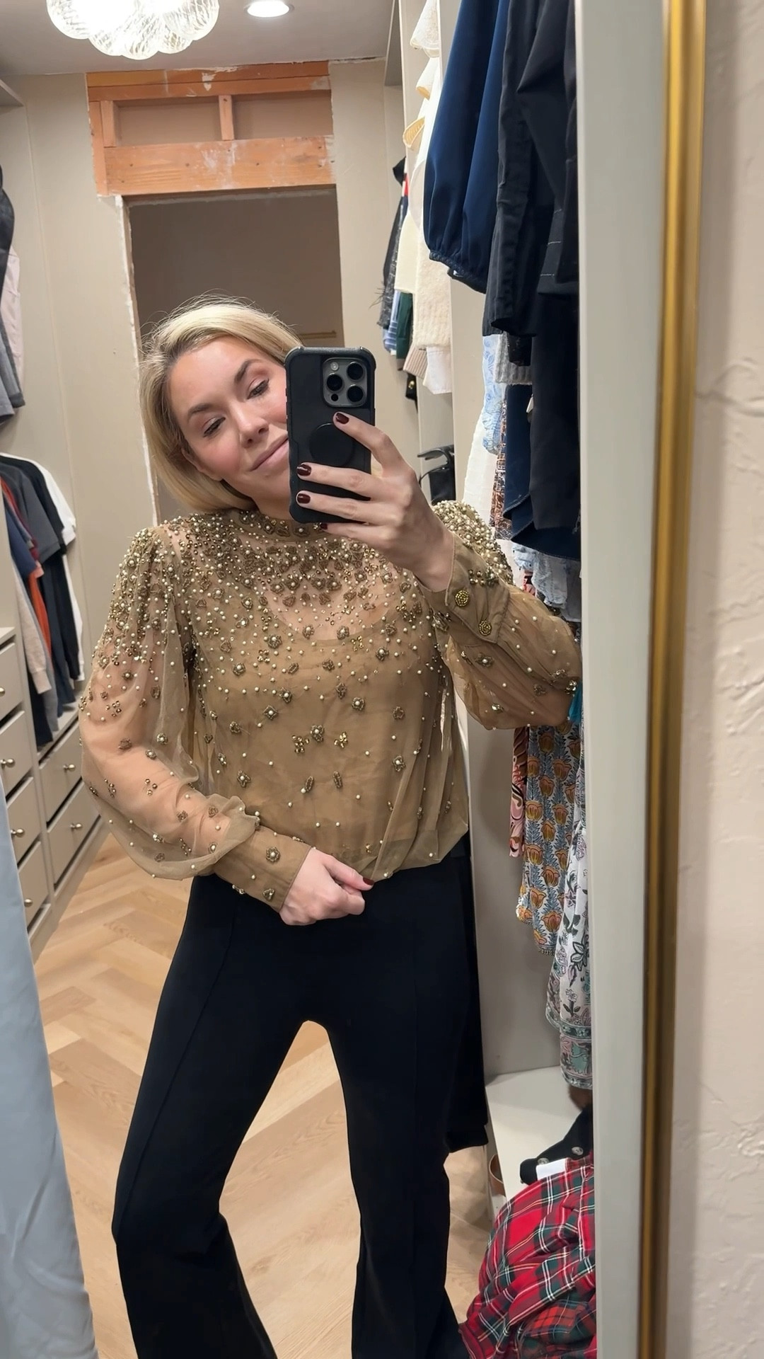 Tonight’s outfit 
This top would be perfect for NYE!
And these pants are soooo flattering!

#LTKHoliday