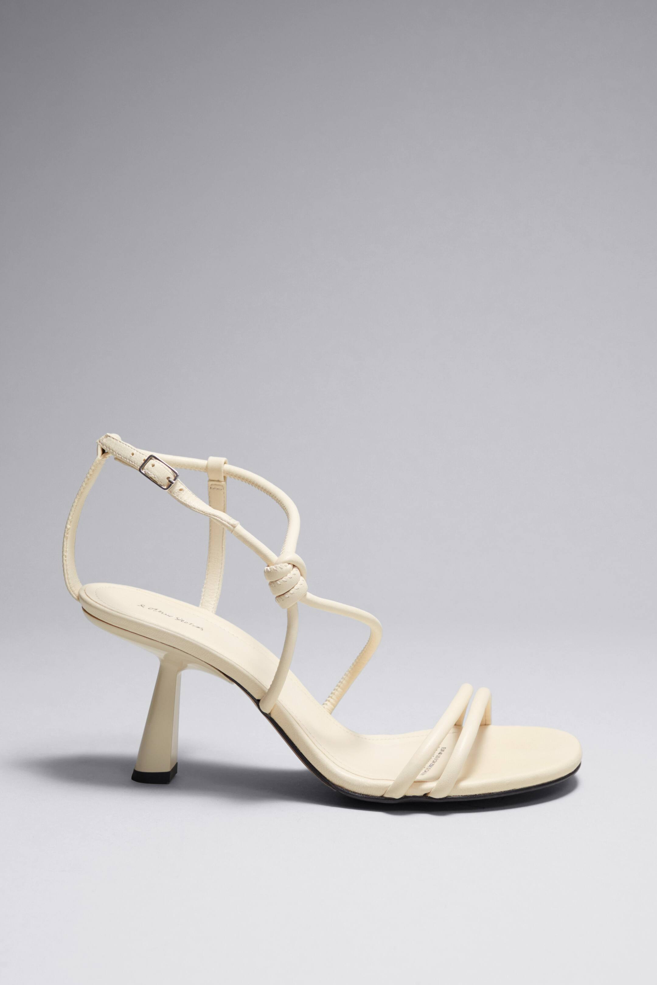Sandalen mit Absatz und Knotendetail - Hoher Absatz - Creme - Ladies | H&M AT | H&M (DE, AT, CH, NL, FI)