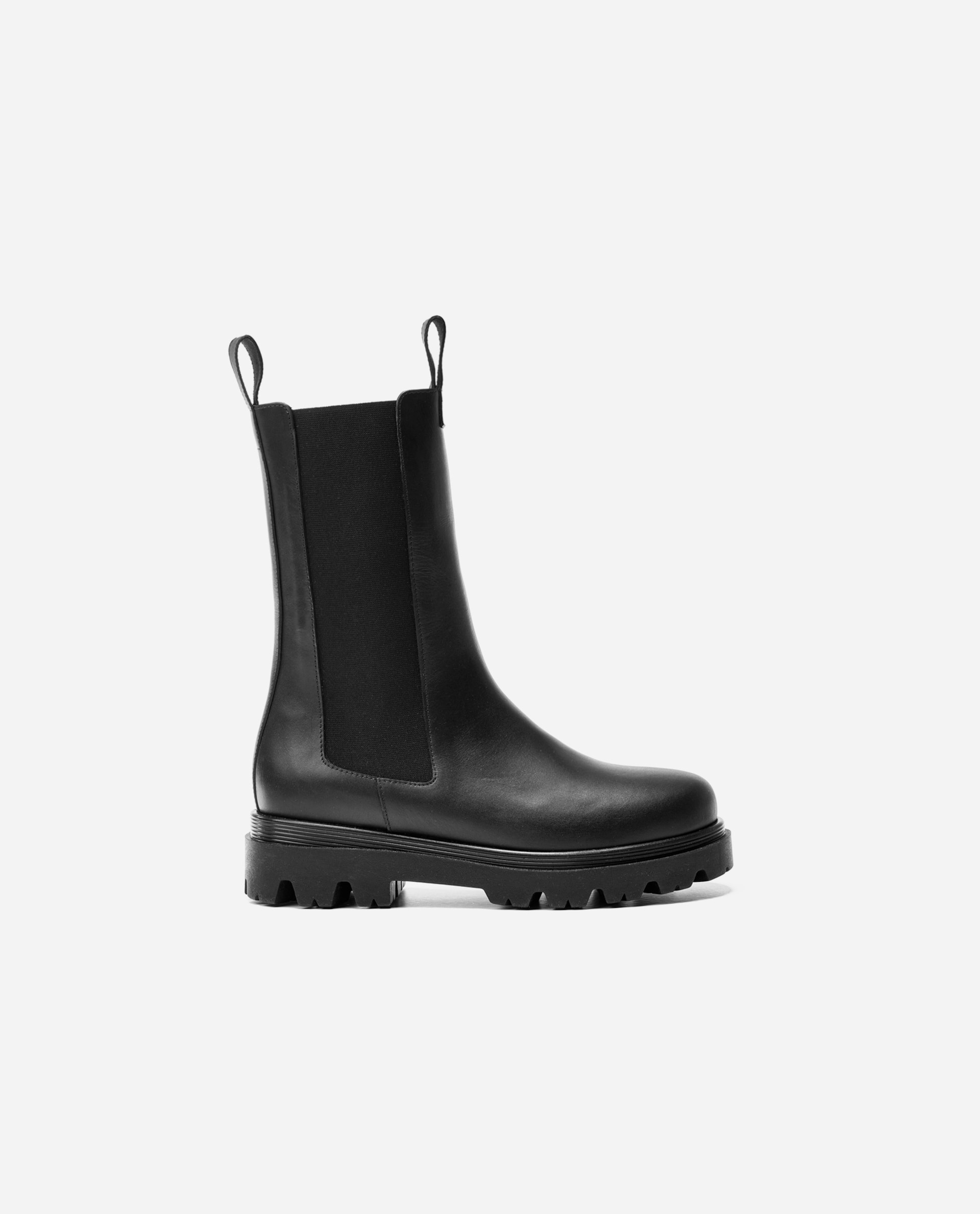 Lia Leather Black | Flattered