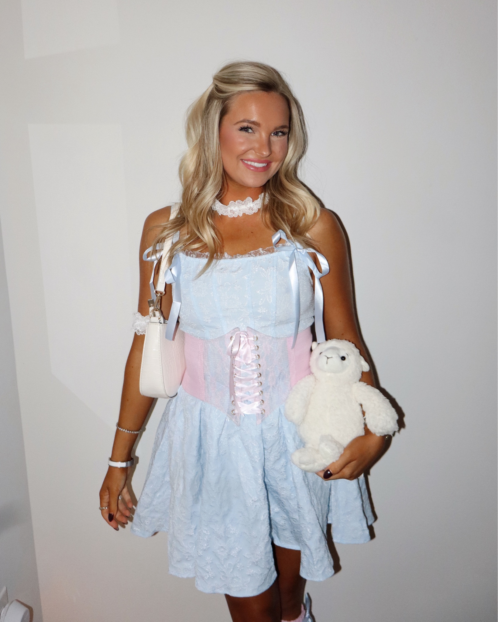 Bo Peep Halloween costume🐑🩷

#LTKHoliday #LTKParties #LTKSeasonal