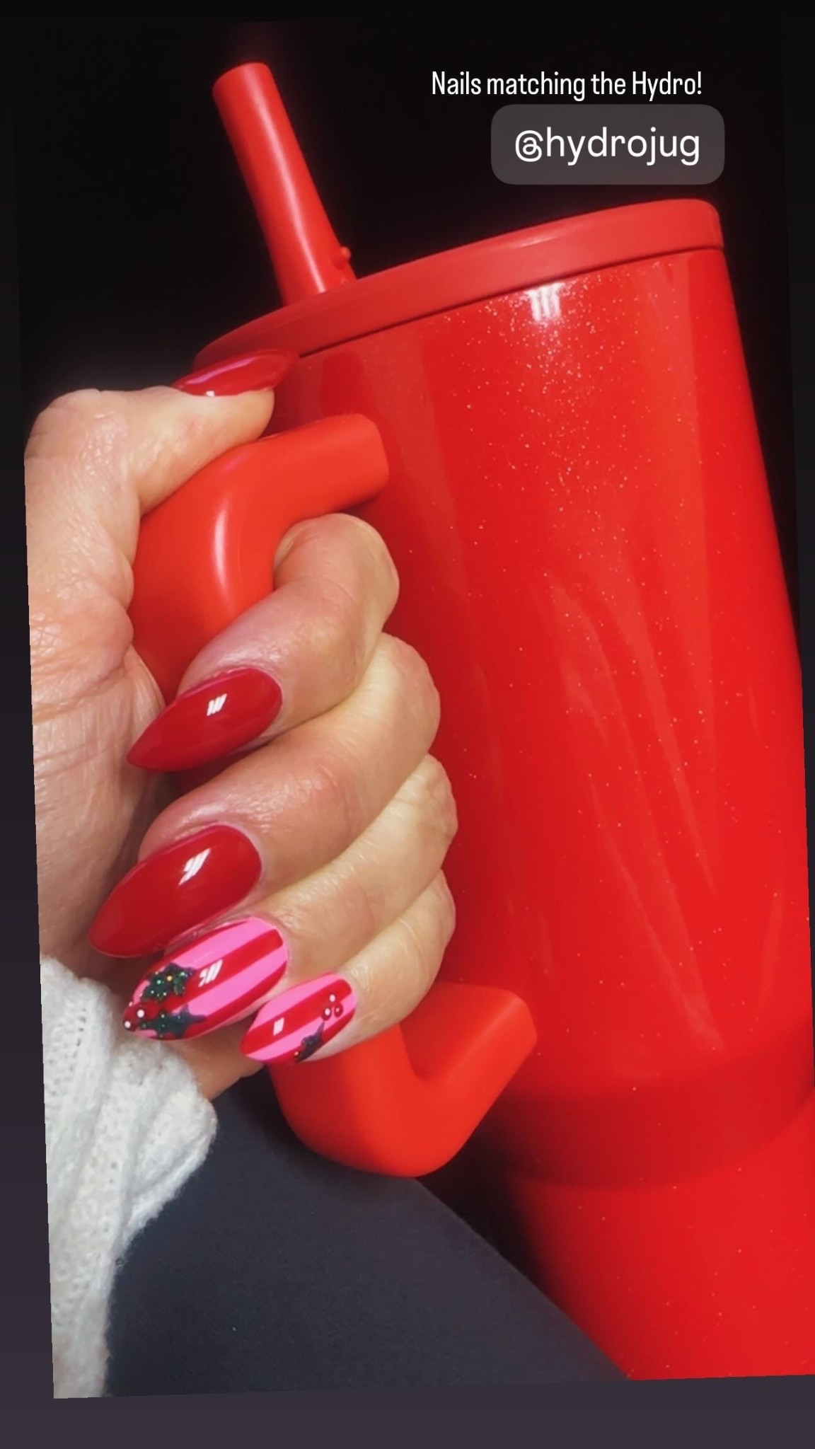 Pink Christmas and Hydrojug! 

#LTKselfcare #LTKGiftGuide #LTKHoliday