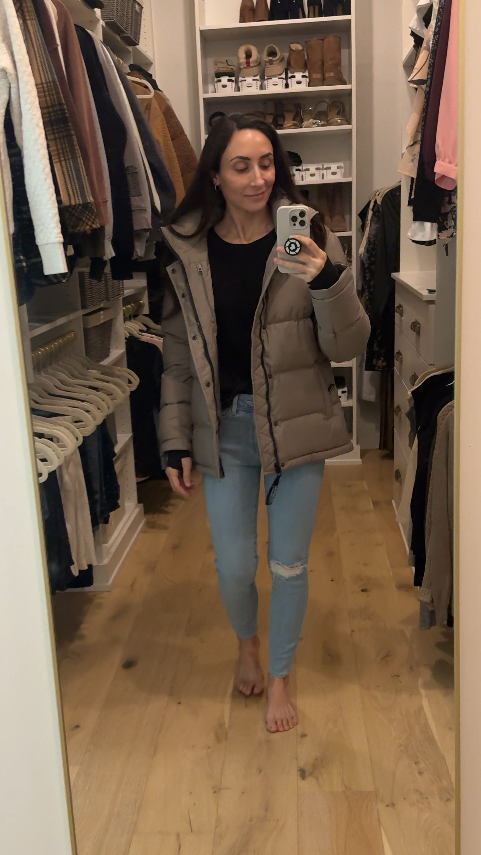 Splurge worthy jacket from Aritzia

This Super Puff in modern taupe is the perfect winter jacket. It’s rated down to -22°. Offers a removable hood, cozy collar, stormsoft cuff, cozy brushed pockets, and an interior smart storage pocket. It’s also water resistant and wind resistant. Comes in tons of colors and other length options as well.

Stay warm this winter with the perfect jacket from Aritzia!

#LTKSeasonal #LTKHoliday #LTKGiftGuide