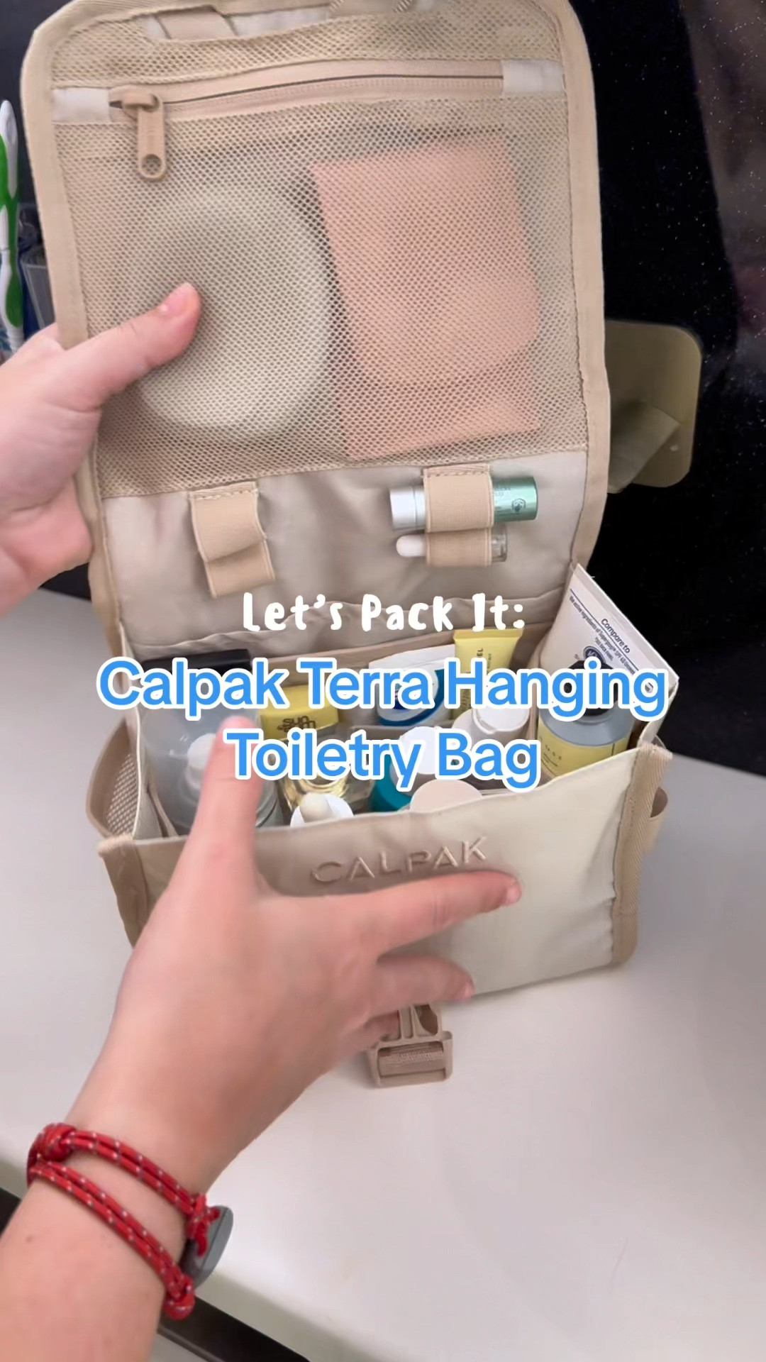 Terra Hanging Toiletry Bag