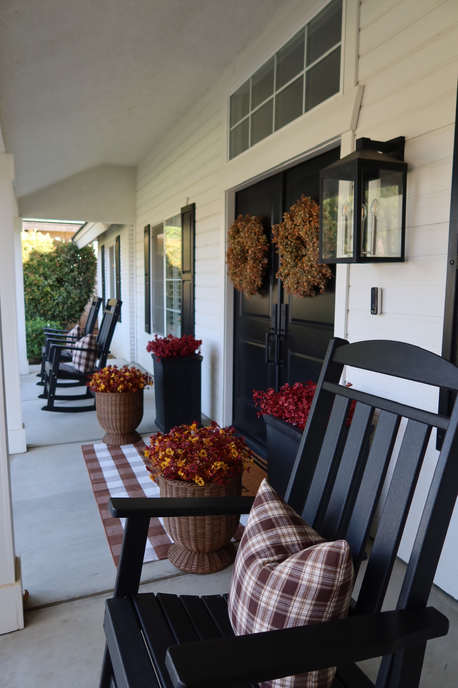 Fall porch reset 🍂

fall decor, outdoor, faux florals, halloween, porch decor, britt horton

#LTKSeasonal #LTKHome
