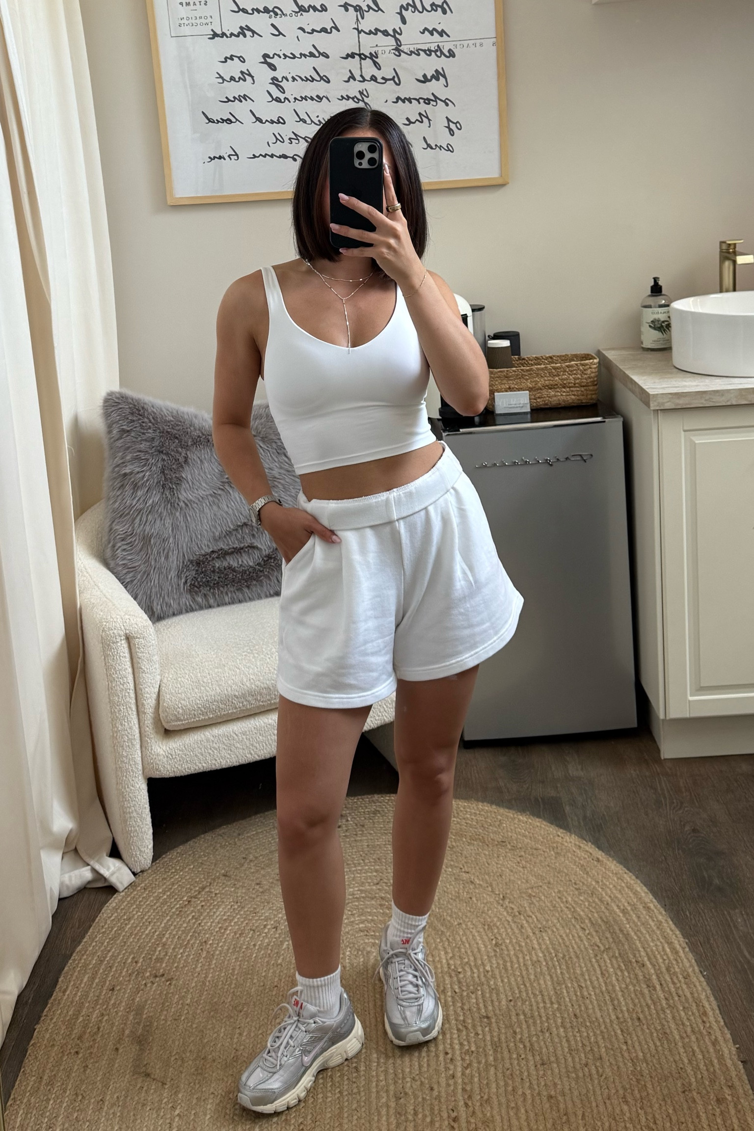 Love an all white moment 

#LTKBeauty #LTKFindsUnder100 #LTKStyleTip