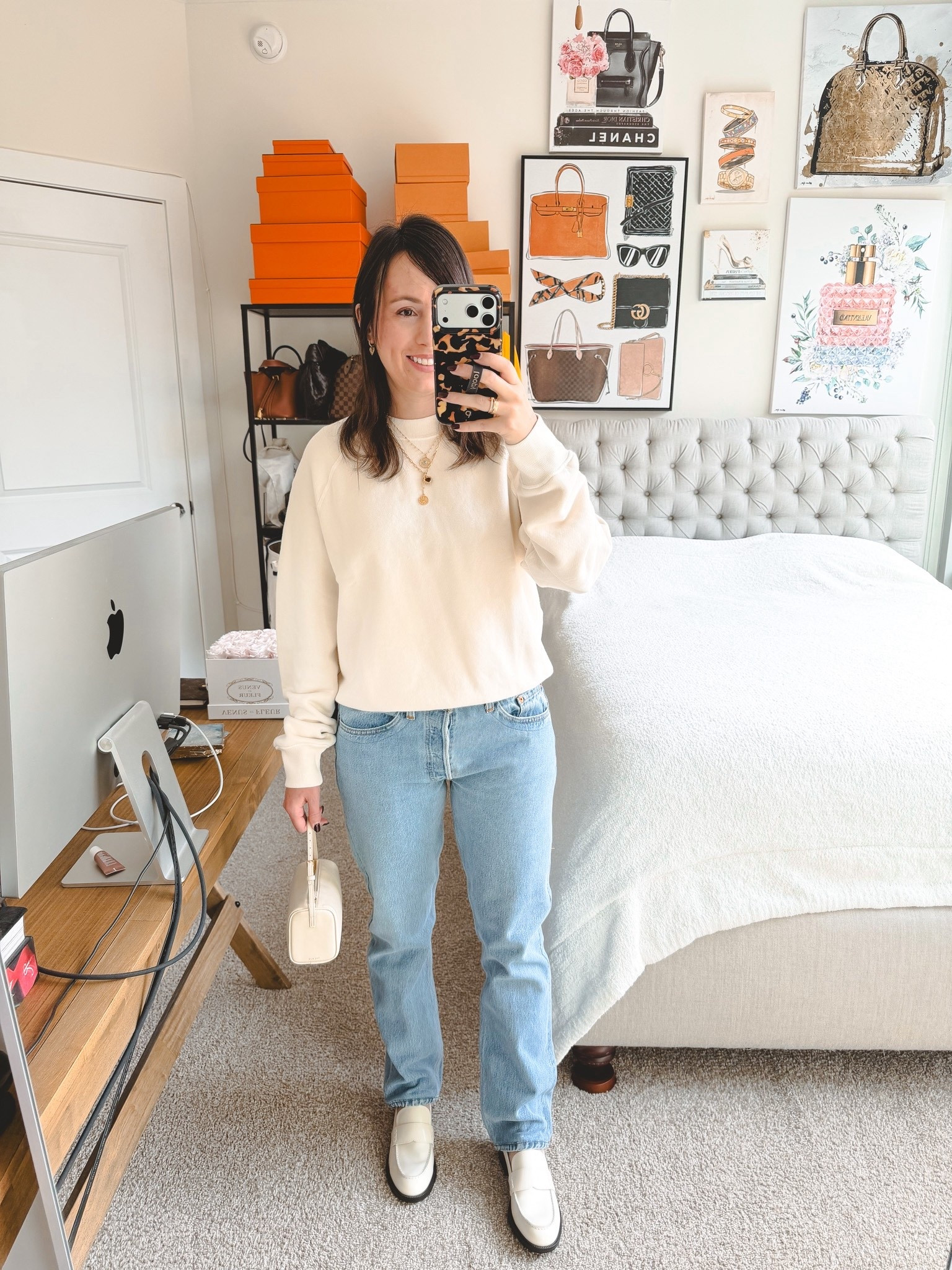 Redone x Hanes sweatshirt, redone x Levi’s low slung straight leg jeans, Marc fisher loafers



#LTKFindsUnder100 #LTKSeasonal #LTKootd