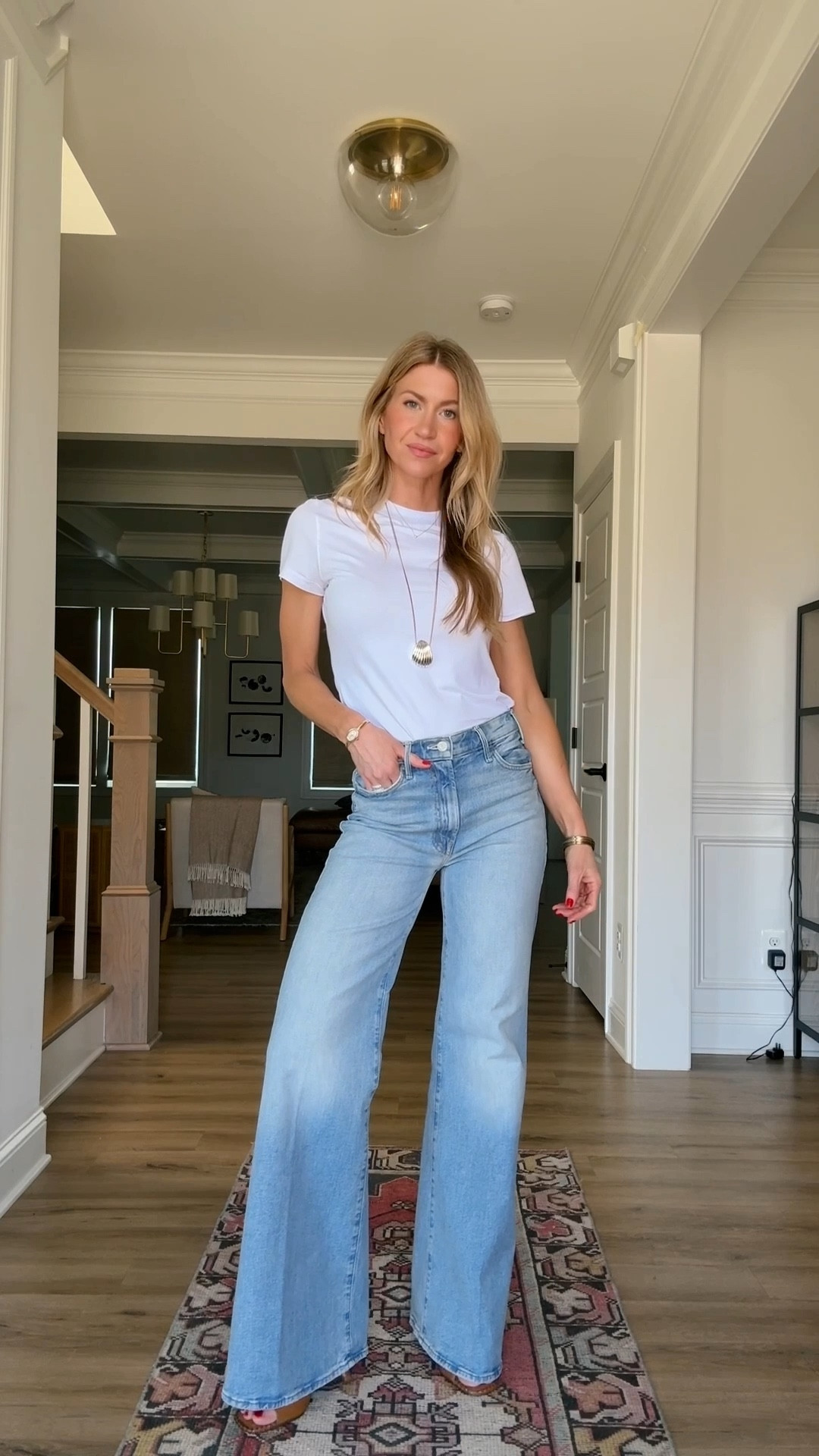 My picky girl white tee pairs with this high rise light wash denim is my fav combo of a tee and jeans to date. 

White tee: TTS, wearing a S
Jeans: TTS, wearing a 25
Sandals: TTS 


#LTKootd #LTKdayinmylife #LTKgrwm