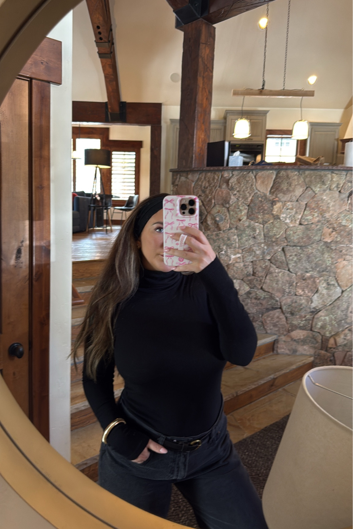 Winter outfit 
Postpartum
Turtleneck - small 

#LTKSeasonal #LTKTravel #LTKFindsUnder50