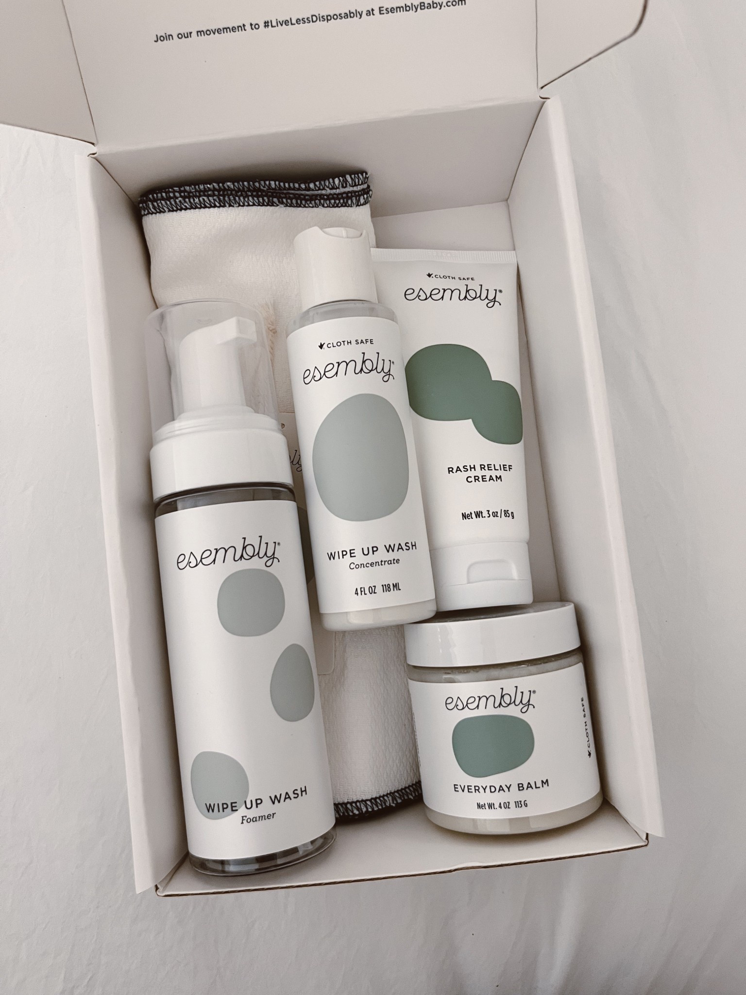 Esembly’s baby skincare set is everything my little one’s sensitive skin needs — super gentle and made with natural, clean ingredients. From diaper changes to bath time, this set keeps baby soft and protected all day long. Linking our go-to bundle below!

#LTKbaby #babyessentials #ecobaby #esemblybaby #cleanbeauty #gentleskincar

#LTKBaby #LTKFamily #LTKBump