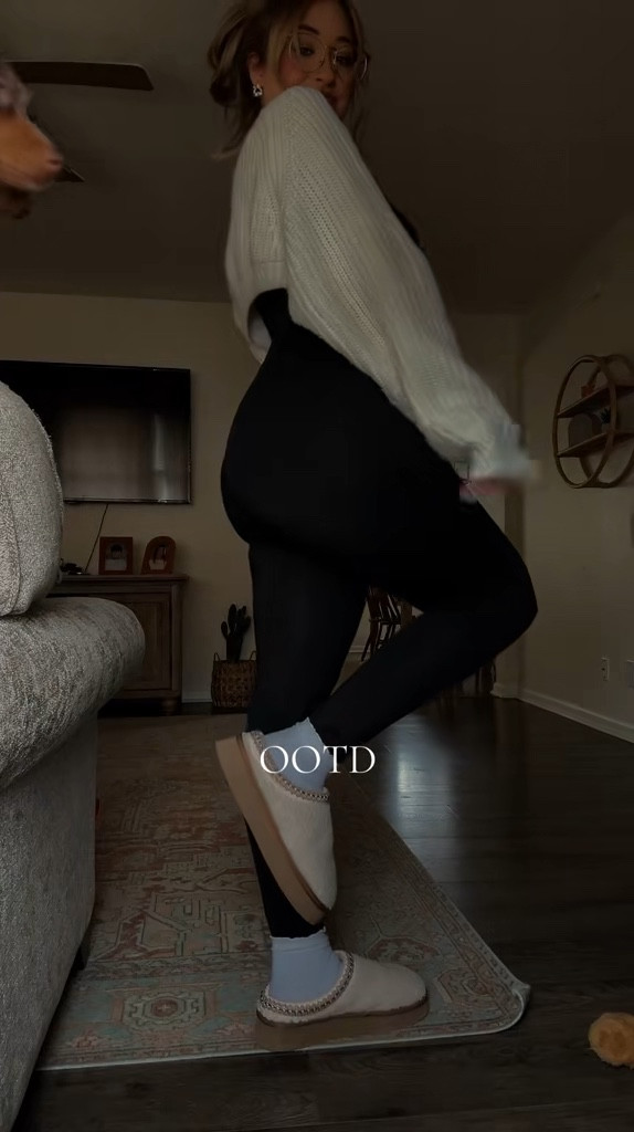 Body suit, ugg dupes, winter fashion, cozy fit 

#LTKStyleTip #LTKShoeCrush #LTKSeasonal