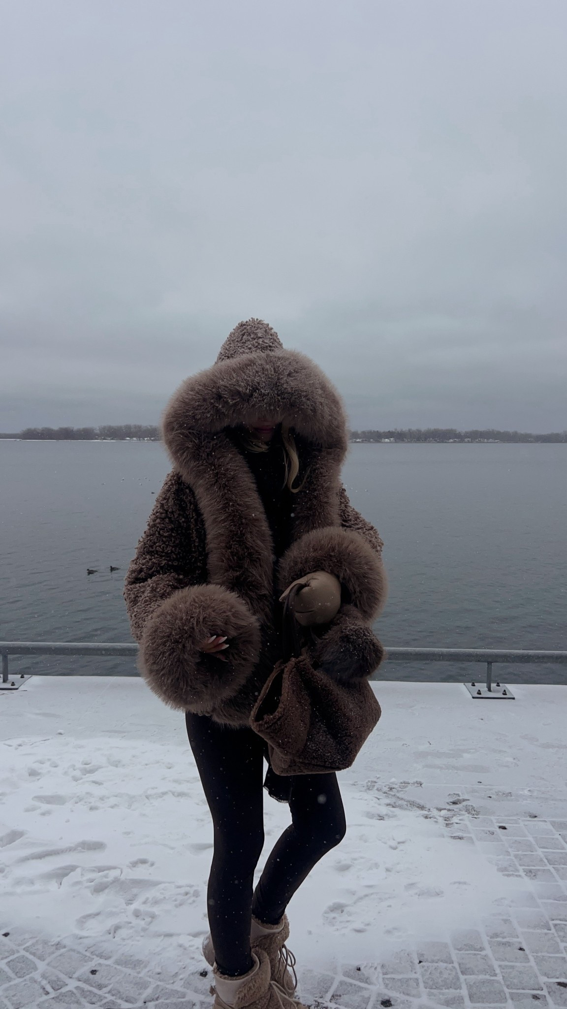 Fluffy teddy winter coat 🤎 & it’s vegan 

#LTKdeutschland #LTKstyletip #LTKwinter