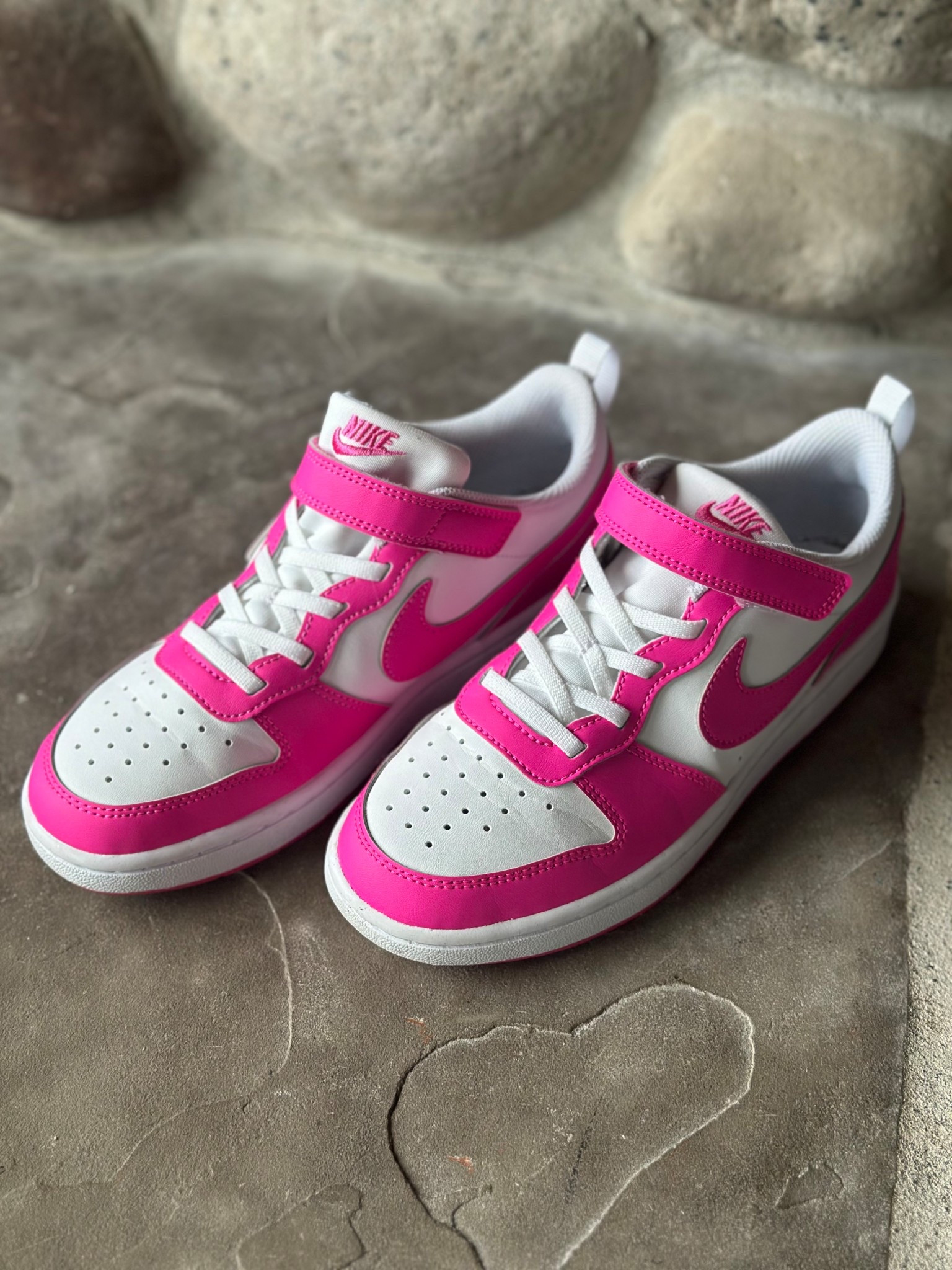 Pink Nikes for kids! 🤩
One of my daughter’s birthday gifts! 🩷
#nike #dsw #shoes #nikeshoe #pink #cute #kids #kidsshoes #like #comment #save #share #follow 

#LTKKids #LTKFindsUnder100 #LTKShoeCrush