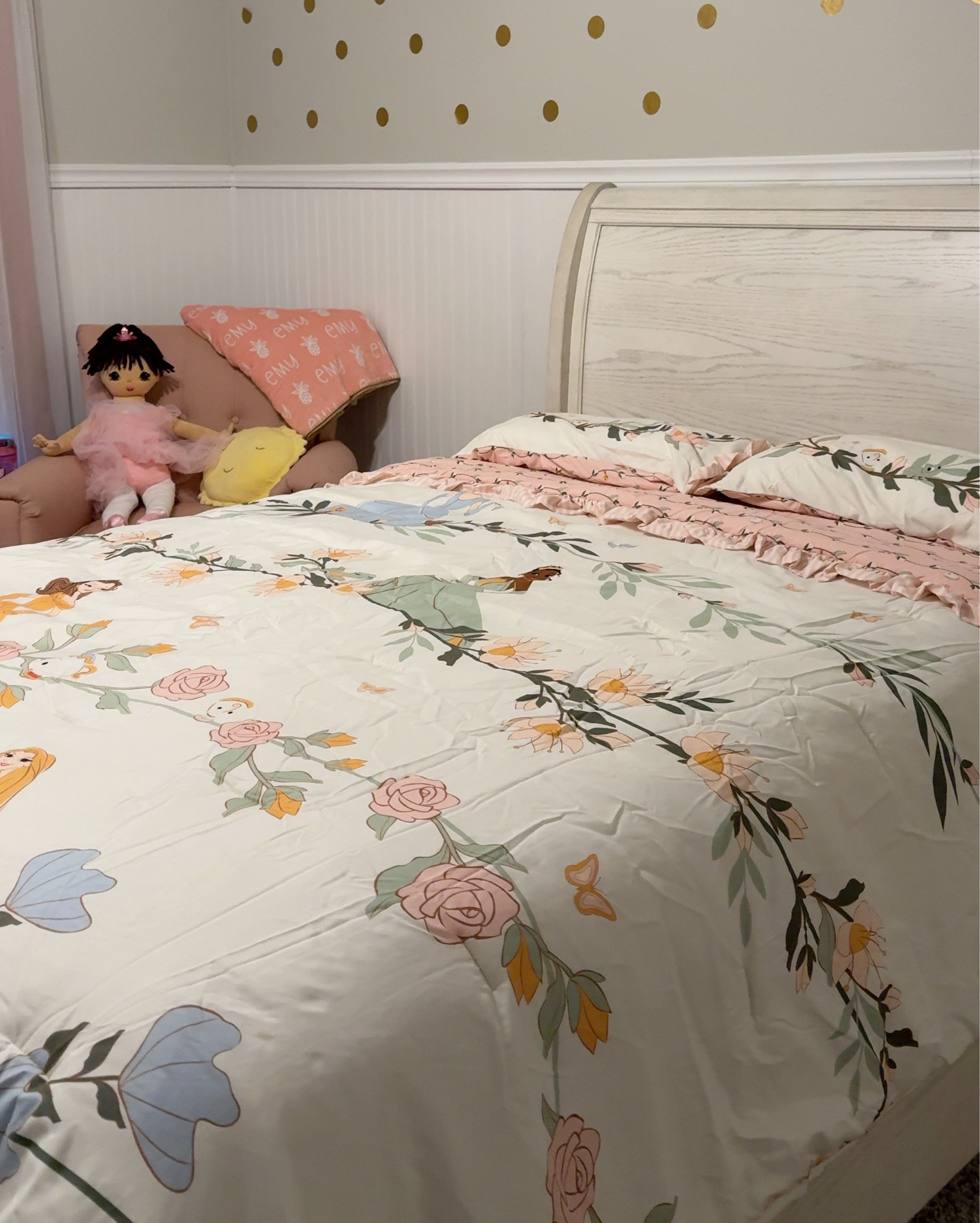 We surprised Emy with her big girl bed and the sweetest new bedding set 🥹🌸 She was so excited to see it all put together! Linking her floral comforter, bed frame with storage drawers, and a few cozy corner finds 💕 #LTKKids #BigGirlRoom #ToddlerRoomReveal

#LTKHome #LTKFamily #LTKKids