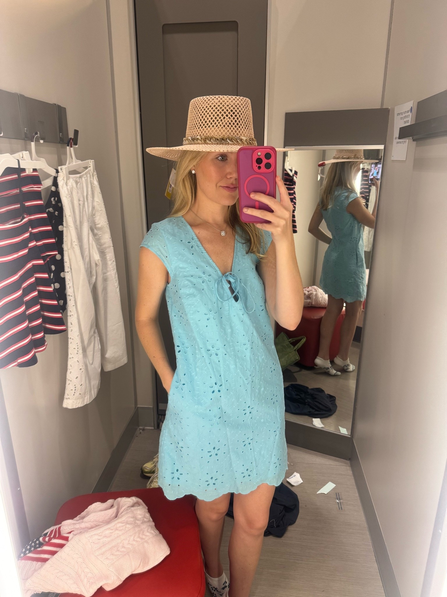 Exact items linked! Size XS in the dress but it’s a little tight in the top so i would do one size up for the extra room

#LTKootd