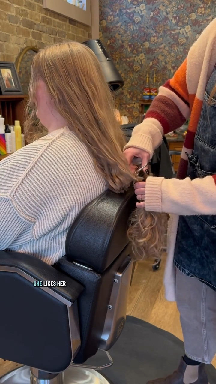 A foot of hair gone. Let’s donate it. #hairdonation #donatehair #wavyhair #longwavyhair #ohiohairstylist