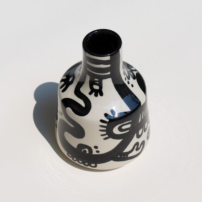Peoplakia Vase (CLAY) | Minted