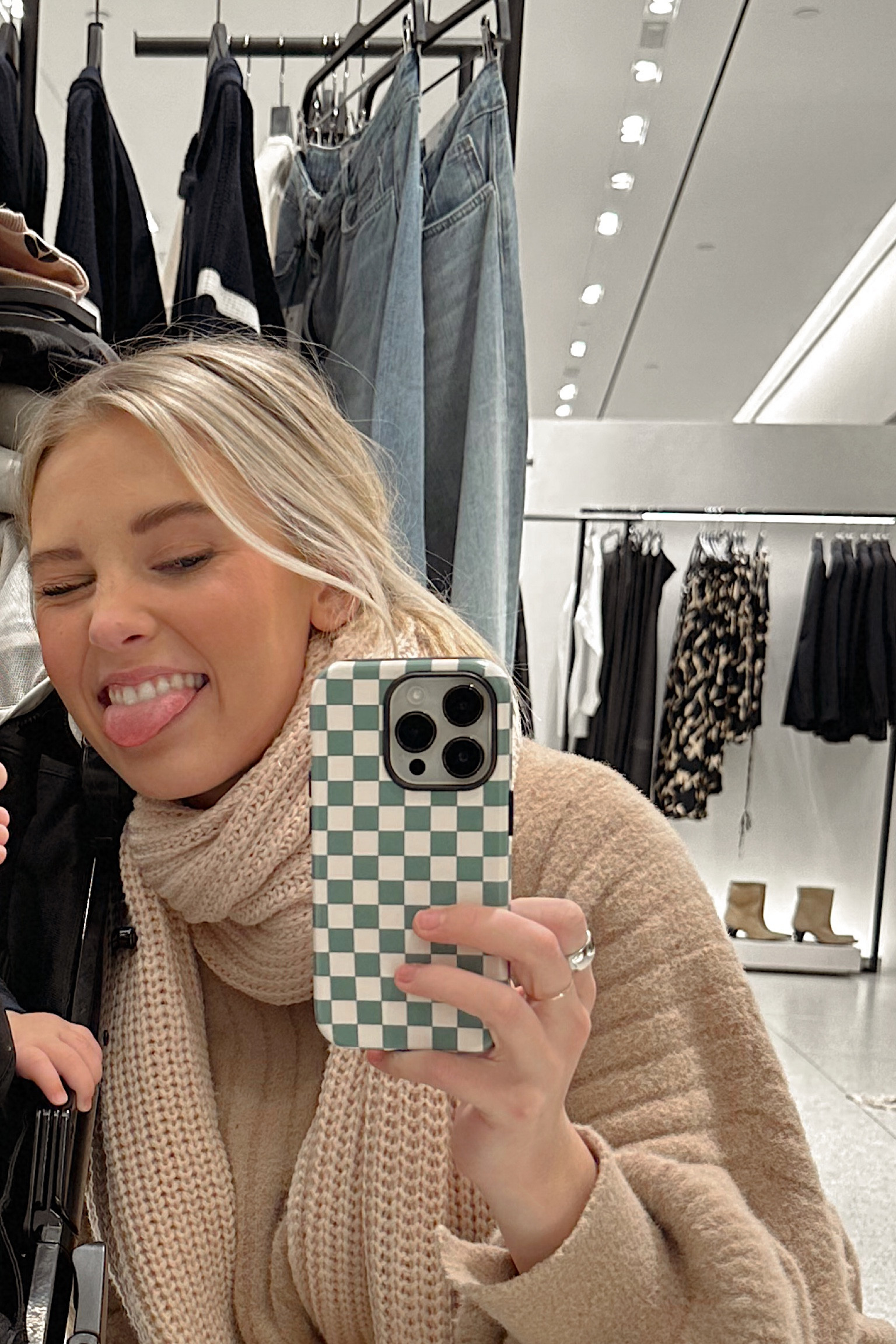 Such a cute and protective phone for under $30!! These are my fave patterns to change between! 

#LTKHoliday #LTKunder100