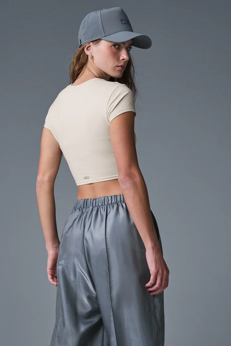 Alosoft Crop Finesse Short Sleeve | Alo Yoga (US)