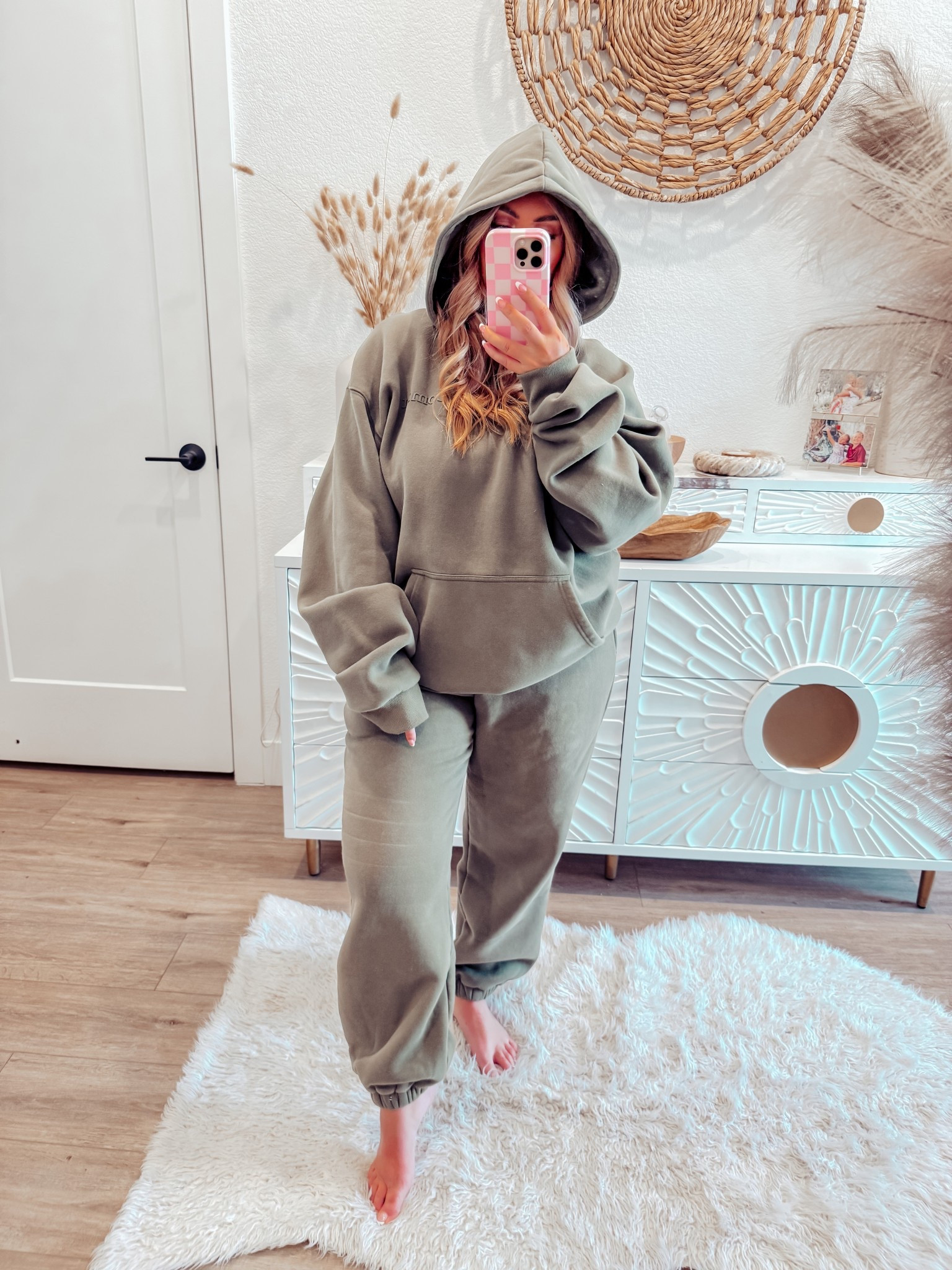 Minimalist olive 🫒 

#LTKSaleAlert #LTKMidsize #LTKFindsUnder50