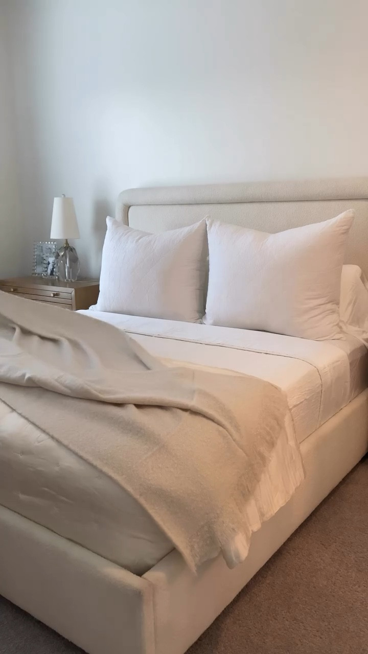 Say hello to my new @alicelanehome Kit Bed 🤍🫶🏼☁️

I’ve been dreaming about upgrading to a king-size bed, and the day is finally here! I’m beyond grateful — and completely obsessed with this bed frame. The boucle textured fabric is what sold me. ✨

I’ve always wanted my master bedroom to feel like a sanctuary — calm, peaceful, and cozy. And I finally feel like I’ve achieved that look. 🕊️

Shop all my bedding, mattress, and bed frame (LINK IN BIO) 🫶🏼
.
.
.
.
#style #homedecor #interior #bed #dreamcloud #dreamcloudsleep #alicelanehome #homeinterior #home #decoratewithme